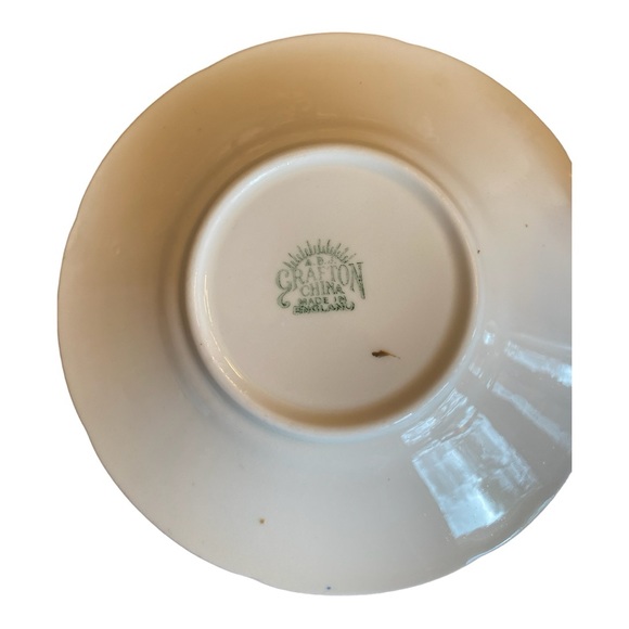 Vintage fine bone China teacup and saucer by Royal Grafton made in England - Picture 6 of 7